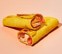 Курай с запеченной курицей, овощами и соусом гриль