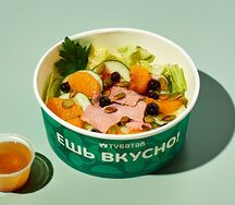 Салат с уткой и мандаринами в медово-горчичном соусе