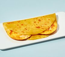 Кыстыбургер с омлетом и моцареллой