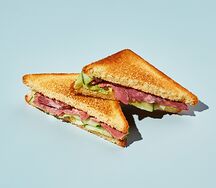 Сэндвич с копченой кониной