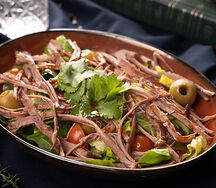 Салат с рваной говядиной