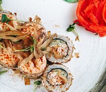 Ролл с креветкой спайси