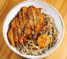 Лапша с хрустящим цыплёнком