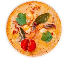 Том ям с морепродуктами