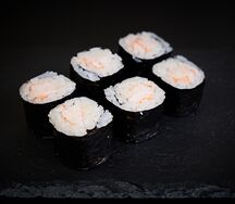 Классический ролл с креветкой