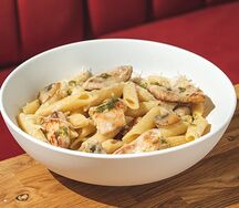 Паста с курицей, грибами и трюфельным маслом halal