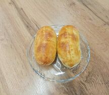 Пирожок с мясом жареный