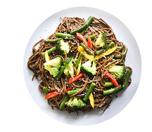 Гречневая лапша с овощами