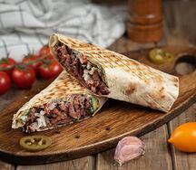 Шаурма с говядиной в лаваше