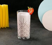 Молочный клубничный коктейль