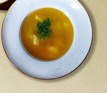 Суп куриный с клёцками