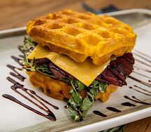 Тыквенные вафли с пастрами