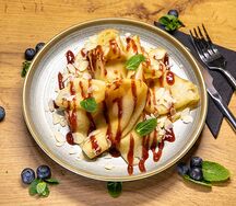 Блинчики с клубничным соусом