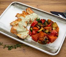 Куриная грудка су-вид с овощным соте