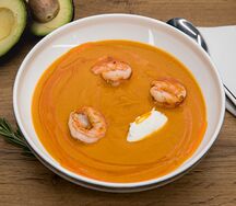 Чечевичный суп с креветками