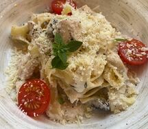 Паста с цыплёнком и грибами