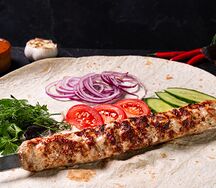 Маурма с люля из телятины в лаваше