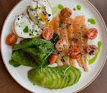 Завтрак с семгой