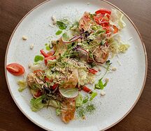 Теплый салат с курицей