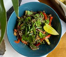 Паназиатская лапша с курицей