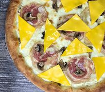 Пицца Портато 32см на белом чесночном соусе