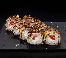 Жареный ролл с угрём и курицей