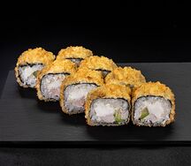 Жареный с крабом и курицей