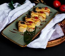 Запеченный ролл с лососем