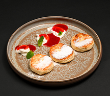 Сырники с мусом из клубники
