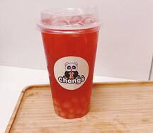 Холодный жасминовый чай с клубникой