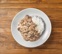 Бефстроганов с рисом