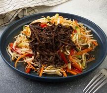 Салат из ростков маша со свиными нитями