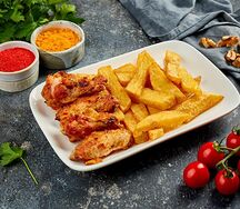 Крылья с картошкой фри