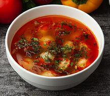 Пельмени с бульоном