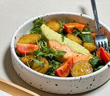 Стейк лосося с картофелем бэби