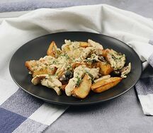 Бефстроганов с курицей и картофелем по-деревенски