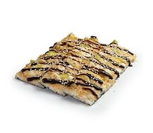 Японская пицца с угрем, беконом, курицей и дайконом