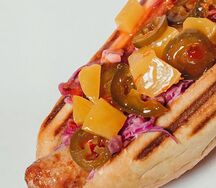 Ход-дог Сладкий чили-персик