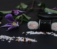 Ролл с креветкой