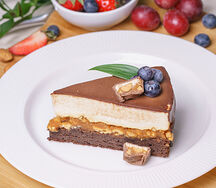 Чизкейк Сникерс