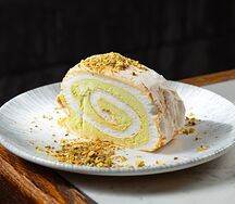 Меренговый рулет с фисташками