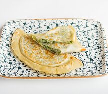 Кутаб с сыром и зеленью