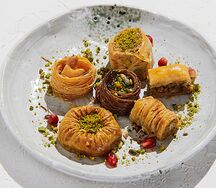 Ассорти из восточных сладостей