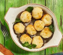 Запечённые шампиньоны с сыром
