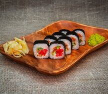 Ролл с угрем и крабом