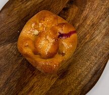 Шафран с брусникой и яблоком