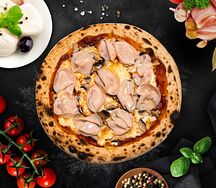 Пицца с ветчиной и грибами