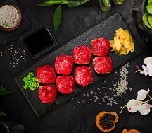 Запеченный ролл с креветками и снежным крабом