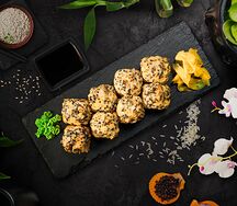 Запеченный ролл с угрем и снежным крабом