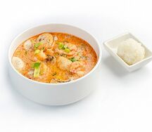 Том ям суп с креветками и рисом